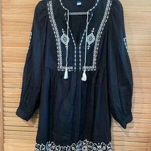 Old Navy Black and White Bishop Sleeve Sundress